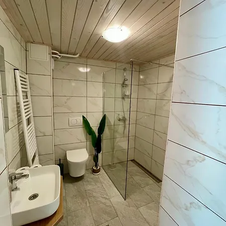 The Wood Nest - Forest View & Jacuzzi Apartamento *